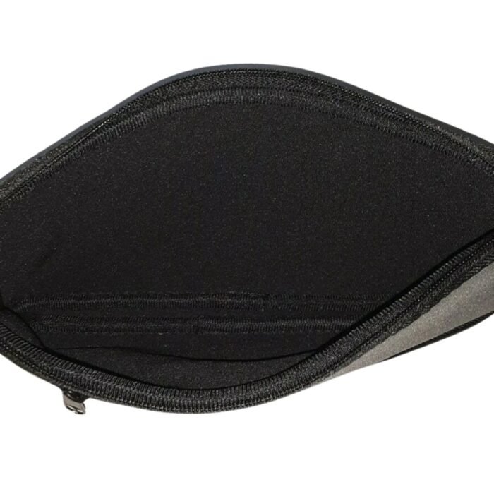 Organización y protección profesional para tus periféricos con Gerizim Mantener tus cables, adaptadores y componentes seguros y libres de enredos es esencial para cualquier usuario de tecnología. Este Estuche Organizador de Neopreno DOBE (Modelo TNS-859) es la solución perfecta para transportar tus accesorios de PC de uso diario con la máxima seguridad y el mínimo volumen.