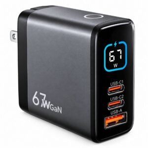 Cargador Rápido GaN 67W con Pantalla TFT – 2 USB-C + 1 USB-A